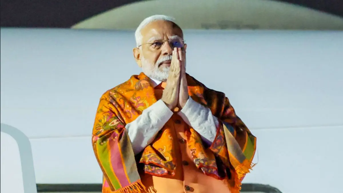 pm-modi-surat-visit-vesu-varachha-public-meeting-development-projects