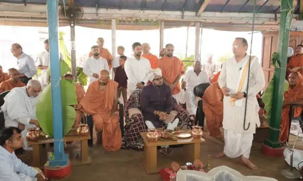 kheda-news-adhik-maas-begins-with-shri-hariyag-in-vadtal-dham-vedic-mantras-continue-in-the-temple-for-30-days