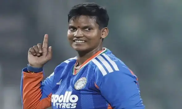 deepti-sharma-creates-history-355-international-wickets-vs-pakistan