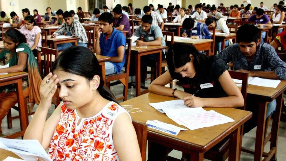 આજે NEET UG 2026 પરીક્ષા, ગુજરાતના 79 હજાર વિદ્યાર્થીઓ મેદાનમાં; જાણો  પરીક્ષાના નિયમો અને સુરક્ષા વ્યવસ્થા | NEET UG 2026 medical entrance exam:  Gujarat NTA guidelines for ...