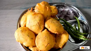 Batata Bhajiya Recipe: ઘરે સરળતાથી બનાવો બજાર જેવા જ કુરકુરા બટાકાના ભજીયા