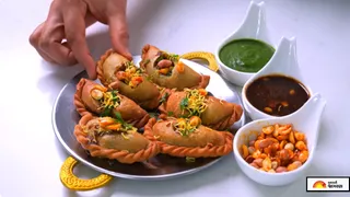 જામનગરનું સ્ટ્રીટ ફૂડ: દેશ-વિદેશમાં કેમ આટલા ફેમસ છે જામનગરના ઘૂઘરા? જાણો તેના અનોખા સ્વાદનું રહસ્ય