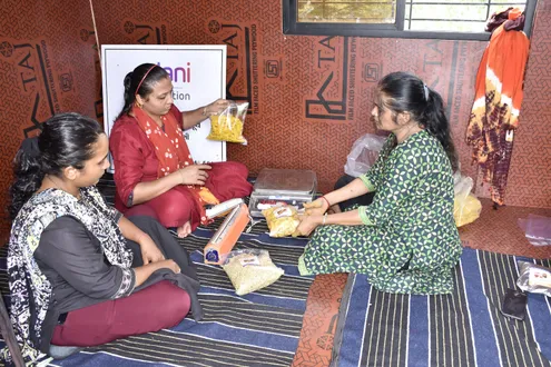 government-lakhpati-didi-yojana-over-52000-women-empowered-in-surat