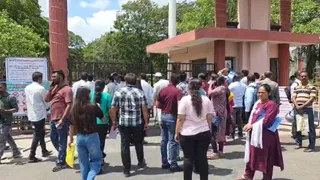 NEET UG RE-Exam 2026: સુરતમાં 22 કેન્દ્રો પર 10 હજારથી વધુ વિદ્યાર્થીઓ આપશે કસોટી