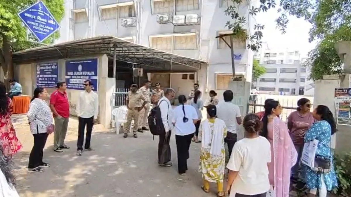 neet-re-exam-2026-vadodara-centers-document-checking