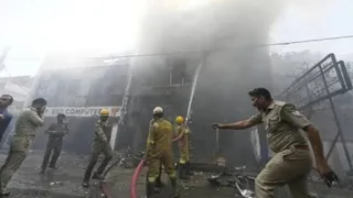 Lucknow fire again shook the whole country! The events that shook Surat and Rajkot were recalled