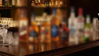 Good news for liquor drinkers in GIFT City: State government has given a big relief in VAT, know what is the new rule