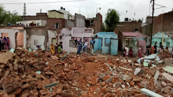 vadodara-demolition-9-years-on-tandalja-sahkarnagar-victims-homeless-rent-unpaid