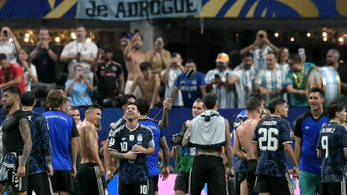 https://img.gujaratijagran.com/images/2026/07/16/article/image/argentina-beats-england-semi-final-fifa-world-cup-2026-1784183630022.webp