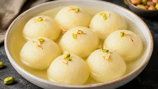 Suji Rasgulla Recipe: ઘરે જ બનાવો સૂજીના સોફ્ટ અને સ્પોન્જી રસગુલ્લા, નોંધી લો રેસીપી