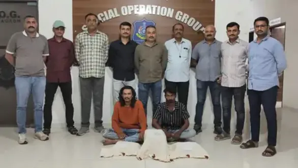 junagadh-post-office-ganja-smuggling-sog-seizes-4-23-kg-ganja-suspended-head-constable-arrested