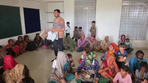 patan-rain-flood-sami-vahedpura-village-lake-overflow-rescue-operation