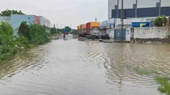 kheda-rainfall-update-mehmedabad-kathlal-heavy-rain-july-27-2026