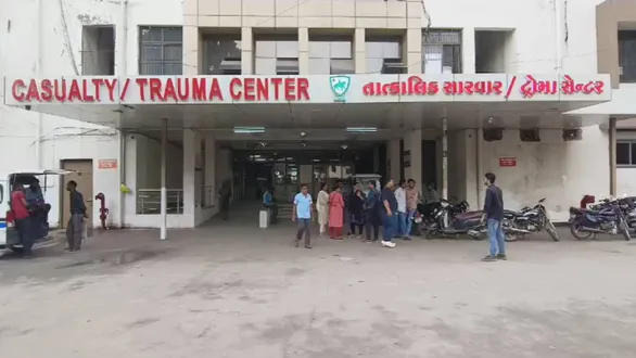 vadodara-news-msu-student-died-in-fatehjunj-hit-and-run-by-private-luxury-bus