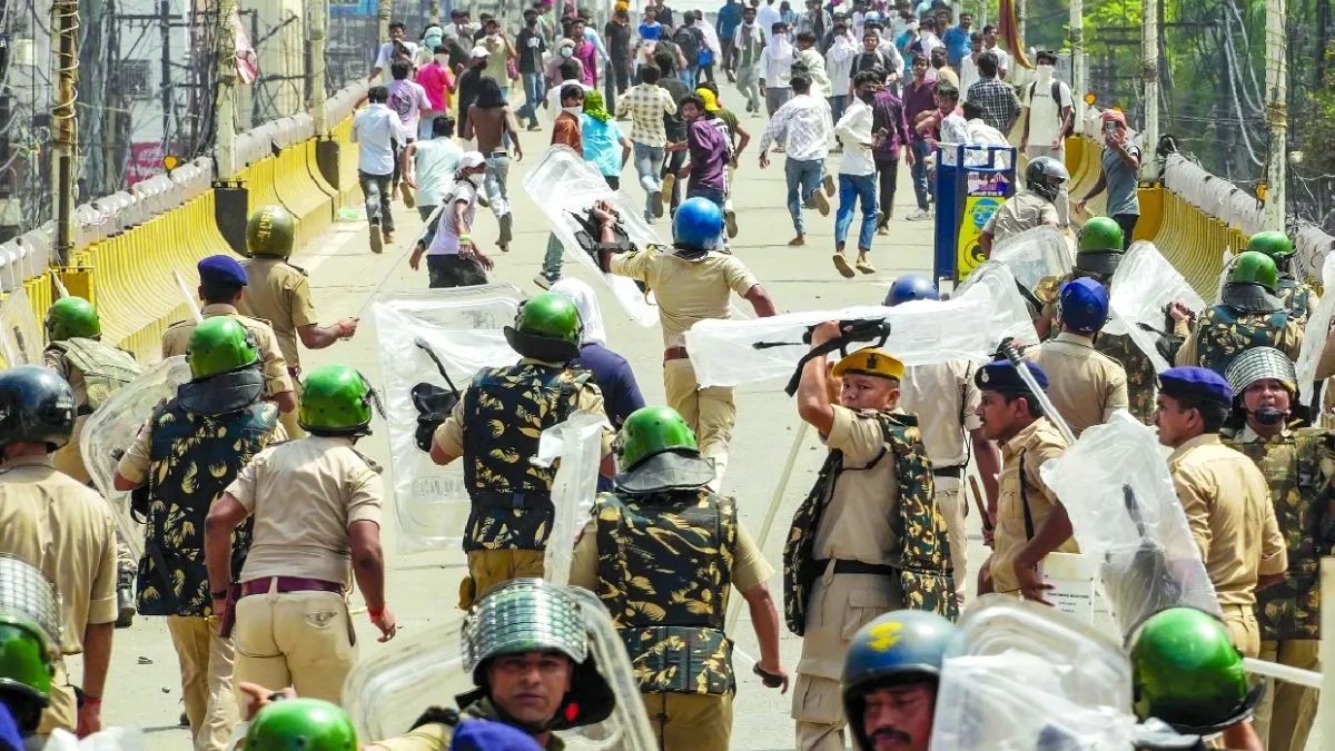 NEET વિરોધમાં પેલેટ ગનનો ઉપયોગ મંજૂર: CRPF રિપોર્ટ
