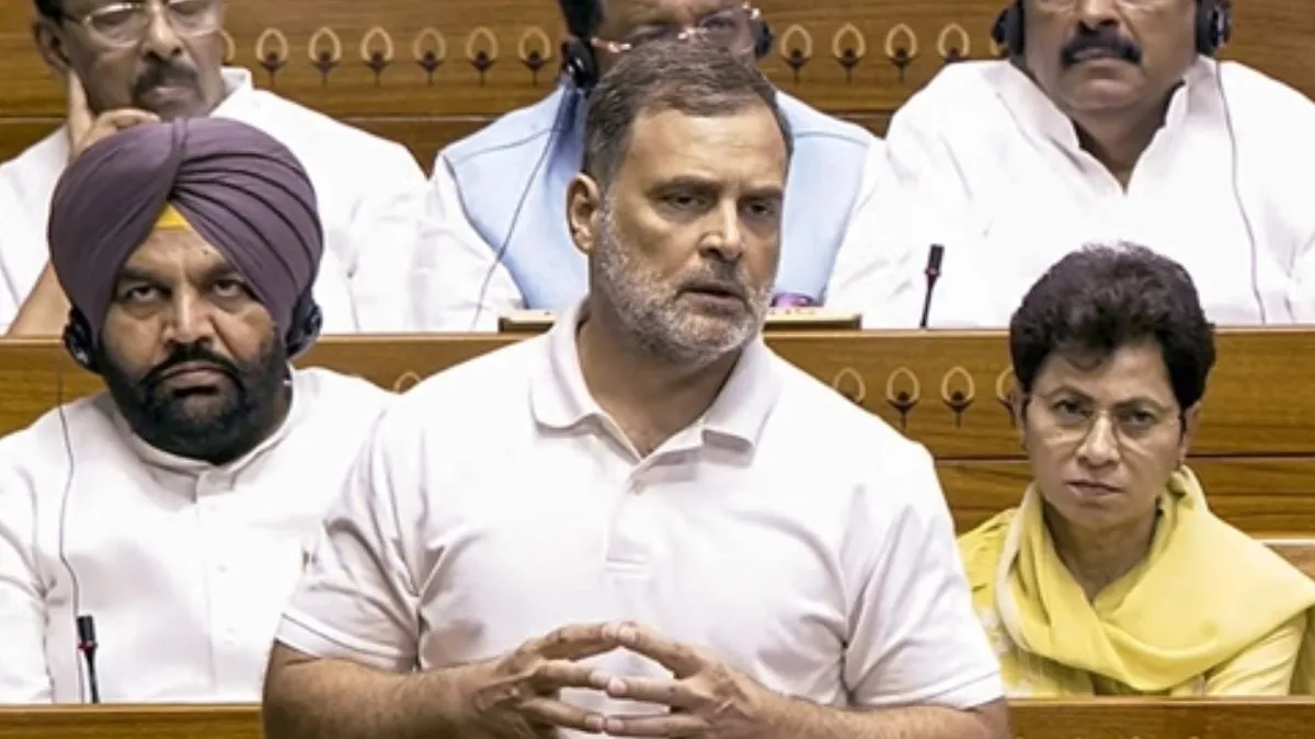 રાહુલ ગાંધીએ અમિત શાહના રાજીનામાની માંગ કરી
