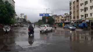 Heavy Rainfall Alert: દ્વારકામાં 2 ઓગસ્ટ સુધી ભારે વરસાદનું રેડ એલર્ટ, આપાતકાલીન સ્થિતિ માટે હેલ્પલાઇન નંબર જાહેર કરાયા