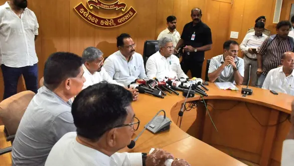 gujarat-government-announce-flood-relief-package-for-valsad-and-navsari-flood-victims