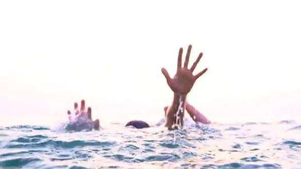 rajkot-news-two-kids-from-laborer-family-drown-in-rainwater-pit-in-lothada-village