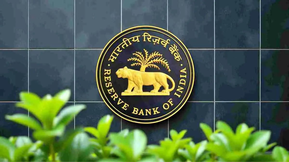 RBIએ રેપો રેટ 5.25% પર યથાવત રાખ્યો, લોન EMIમાં રાહત નહીં