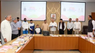 2030 Commonwealth Games: કોમનવેલ્થ ગેમ્સનો ધ્વજ ગ્લાસગોથી ગુજરાત આવ્યો, CWG 2030ની તૈયારીઓનો ગાંધીનગરથી વિધિવત પ્રારંભ