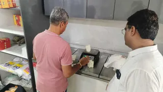 Analogue Paneer: અમદાવાદમાં એનાલોગ પનીર વિરુદ્ધ AMCની સઘન ઝૂંબેશ, એકમનું લાયસન્સ રદ્દ કરવાની ચીમકી
