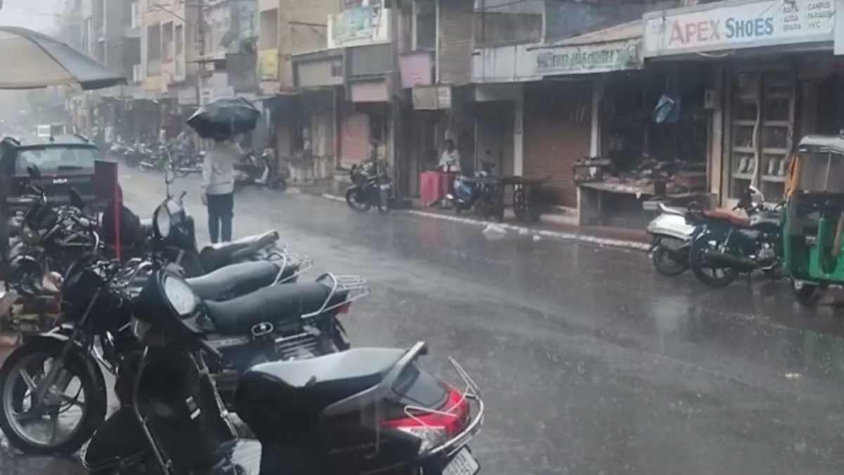 Gujarat Weather Forecast: આજે 22 તાલુકામાં હળવા ઝાપટા વરસ્યા, 8 ઓગસ્ટે સાબરકાંઠા અને અરવલ્લીમાં ભારે વરસાદનું યેલો એલર્ટ