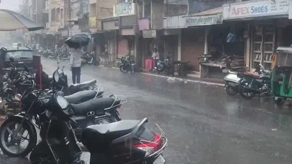 gujarat-weather-forecast-imd-issues-yellow-alert-for-sabarkantha-and-arvalli