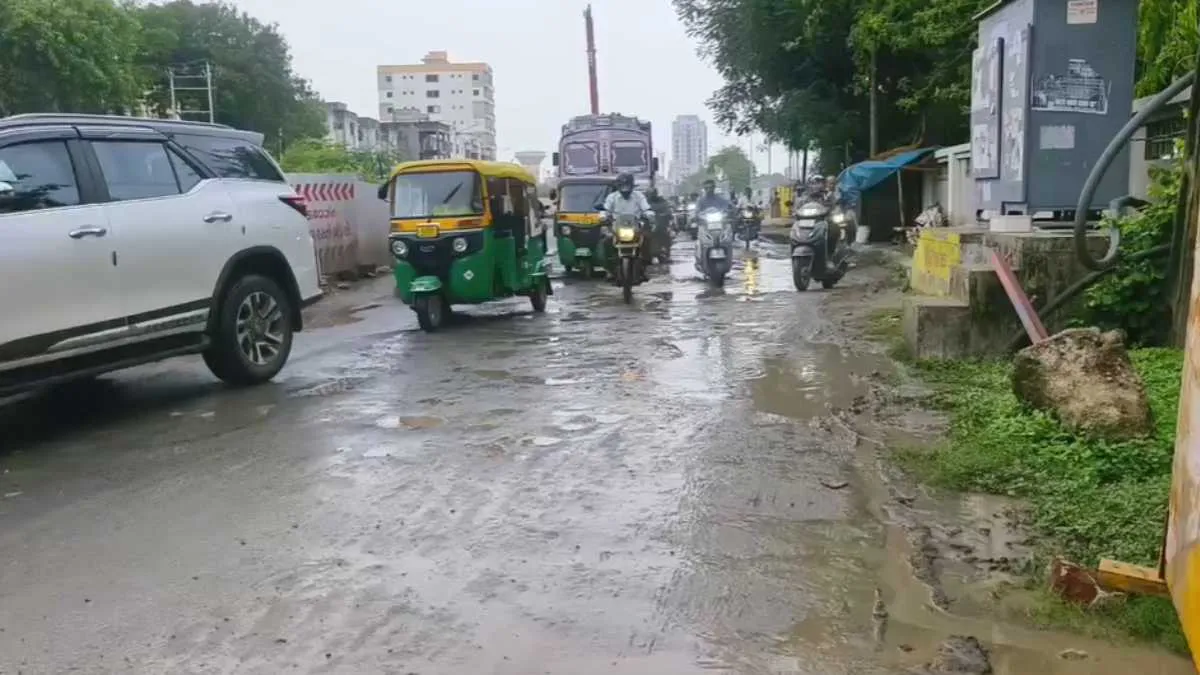 Vadodara: વડોદરામાં 'ખાડોદરા'નું લાંછન દૂર કરવા ક્વાયત શરૂ, મુખ્યમંત્રીના આદેશ બાદ રૂ. 300 કરોડના ખર્ચે 26 નવા RCC રોડ બનશે