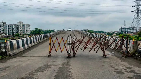 vadodara-news-ranoli-mini-river-bridge-closure-causes-5-km-extra-distance-for-daily-commuters