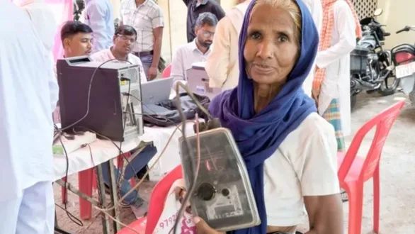 elderly-woman-brings-meter-to-up-camp-over-high-electricity-bill