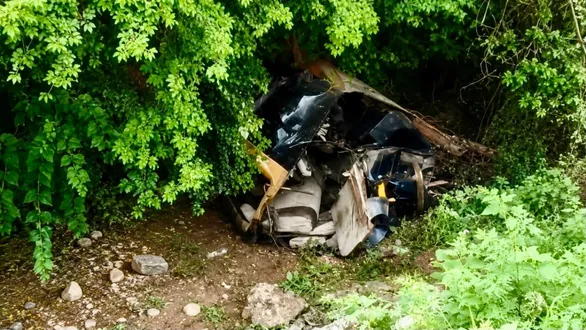 vadodara-karjannh48-accident-auto-rickshaw-overturns-near-bamangam-woman-death