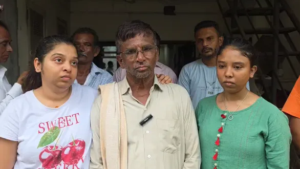surat-mandvi-godavadi-nidhi-patel-murder-robbery-case-family-demands-justice