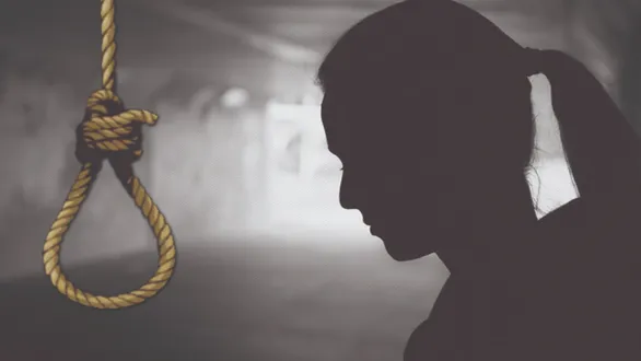 ahmedabad-sanand-lj-college-student-urvashi-parmar-commits-suicide-police-fir