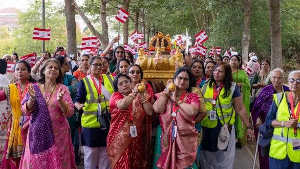paris-baps-swaminarayan-temple-palkhi-yatra-cultural-procession-seine-river-jal-yatra-nri-news