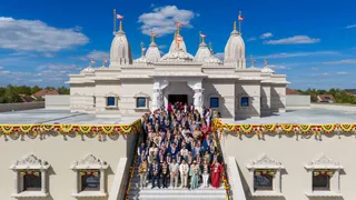 BAPS Hindu temple:43 દેશોના 50 પ્રતિનિધિઓ પેરિસમાં BAPS હિન્દુ મંદિર ખાતે ‘યુનેસ્કો ઇન્ડો-ફ્રેન્ચ કલ્ચરલ ઓપન ડે’ માં એકત્રિત થયા