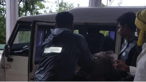 morbi-news-lightning-strike-kills-mother-and-toddler-at-at-mathak-village-farm