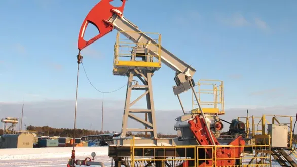 crude-oil-prices-surge-strait-of-hormuz-attack-saudi-pipeline-shut