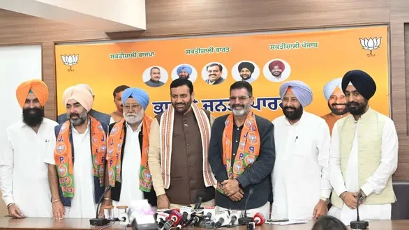 haryana-cm-nayab-singh-saini-reacts-on-bhagwant-mann-turban-remark-demands-apology
