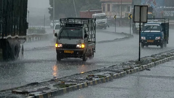 gujarat-rain-update-107-talukas-receive-showers-while-kutch-records-heavy-downpour-gujarat-monsoon