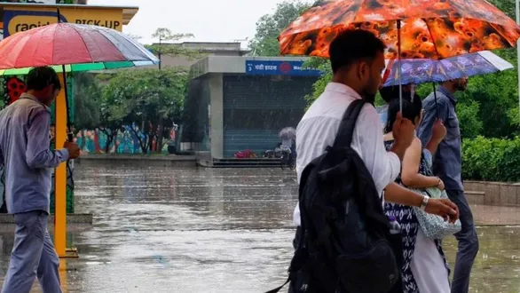gujarat-rain-update-275-inches-rain-across-72-talukas-okha-hit-hard