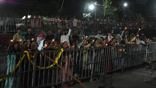 Ashirwad No Deevdo: PM મોદીના જન્મદિવસે તાપી કિનારે 10 હજાર દિવડાઓ સાથે 'આશીર્વાદનો દીવડો' કાર્યક્રમ યોજાયો