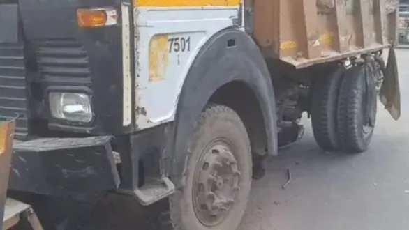 rajkot-road-accident-youth-going-to-help-friend-dies-after-being-hit-by-dumper-in-kuwadva