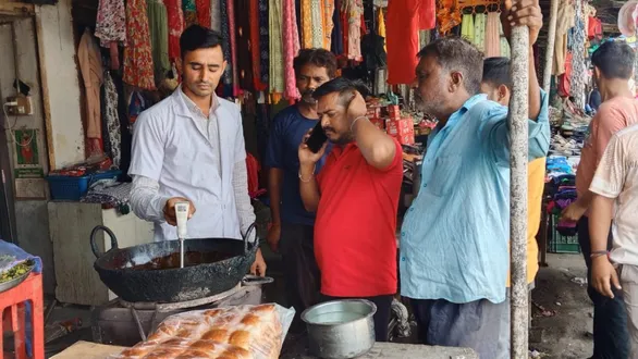 ambaji-bhadarvi-poonam-fair-food-safety-department-inspects-26-units-in-danta