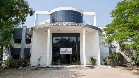 gujarat-ayurveda-scam-bams-admissions-banned-across-7-private-colleges-620-seats-cancelled