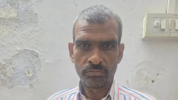 surat-crime-branch-arrests-fugitive-after-25-years-in-jharkhand-naxal-area