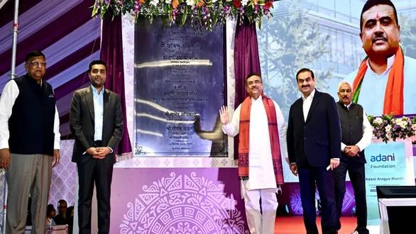 suvendu-adhikari-laid-the-foundation-stone-for-the-2000-bed-capacity-adani-arogya-mandir-in-west-bengal