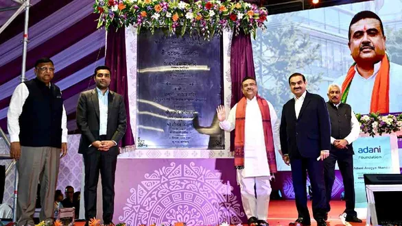 west-bengal-cm-suvendu-adhikari-adani-arogya-mandir-2000-bed-hospital-gautam-adani-rs-1-lakh-crore-investment