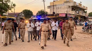 મહીસાગર: વરધરી ગામમાં 'મચ્છી ઉછેર'નો વિવાદ વણસ્યો; પોલીસ ચોકીમાં ઘૂસી યુવક પર જીવલેણ હુમલો, 5 પકડાયા