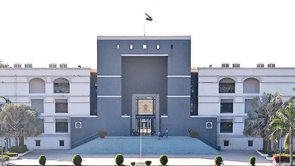 gujarat-high-court-maintenance-case-wife-30000-demand-rejected-5000-monthly-maintenance